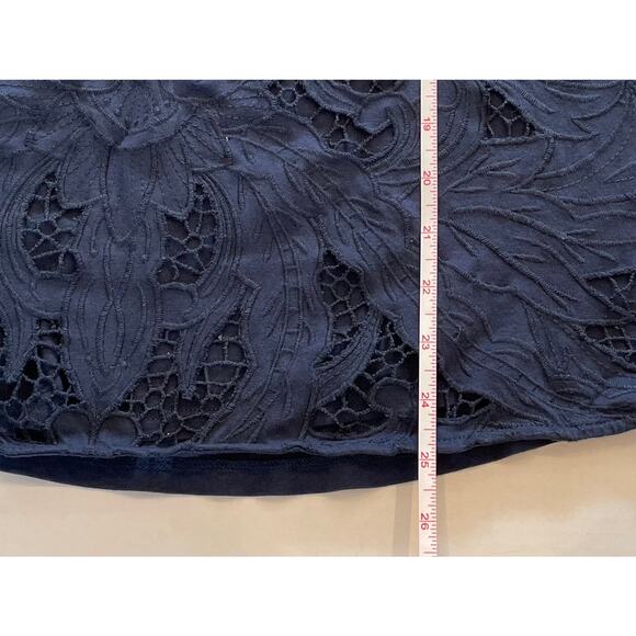 J. Jill Navy Embroidered Cut Out Overlay Sleeveless Tank/Blouse, Size L - Picture 11 of 11
